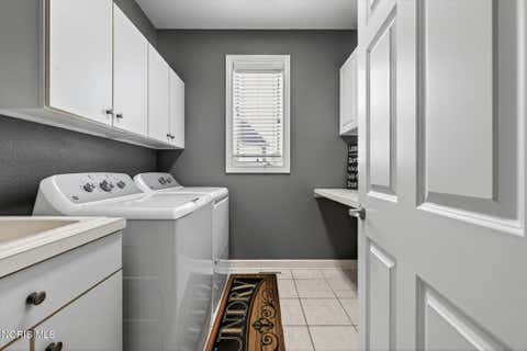 Tiny photo for 6125 E Cobblestones Lane, Sylvania, OH 43560 (MLS # 10008919)