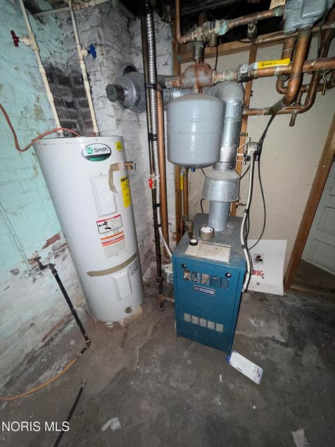 Tiny photo for 572 Yondota Street, Toledo, OH 43605 (MLS # 10005962)