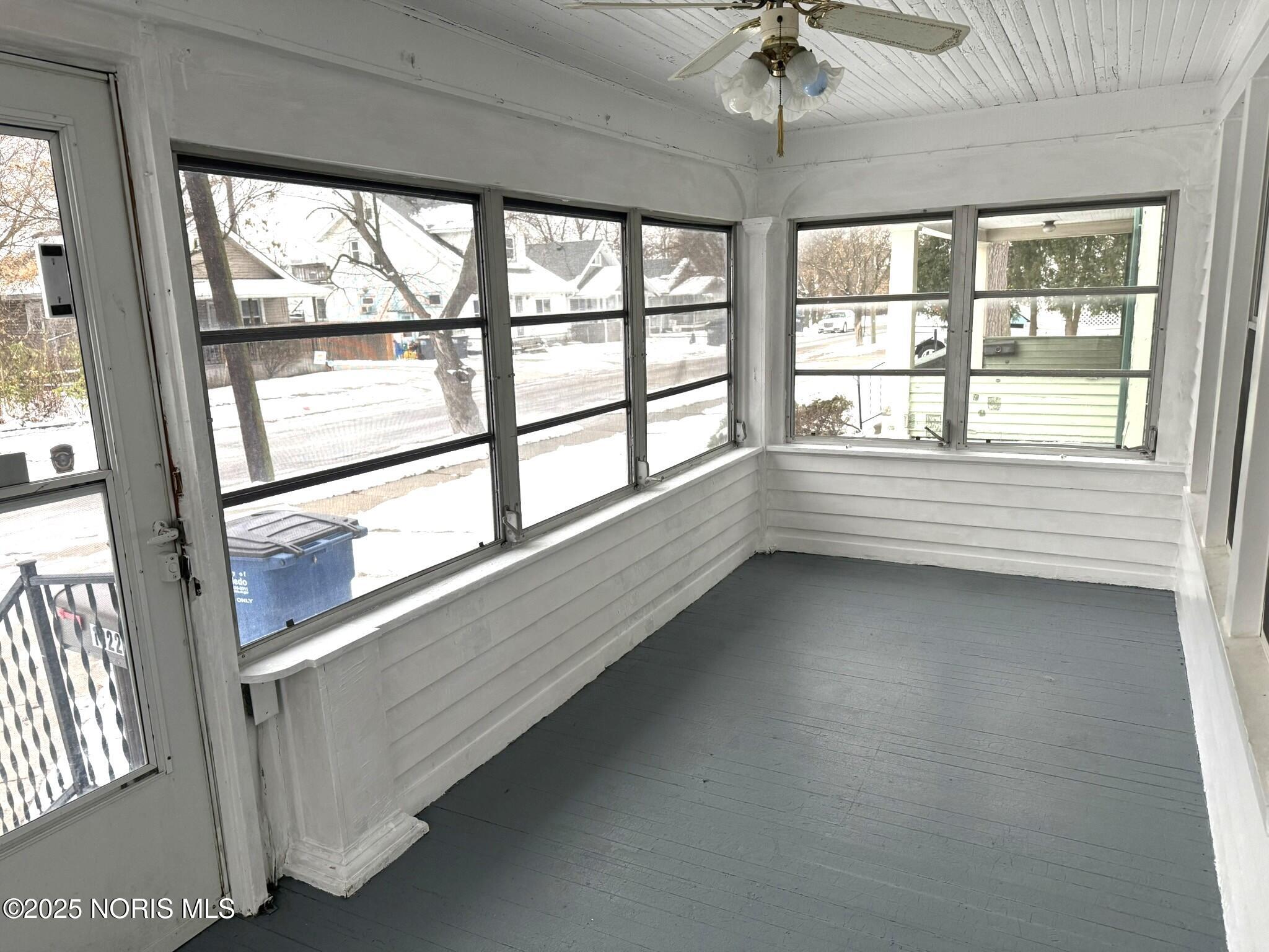 1822 Stahlwood Avenue