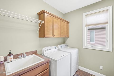 Tiny photo for 7522 Hickory Valley Drive, Maumee, OH 43537 (MLS # 10007905)