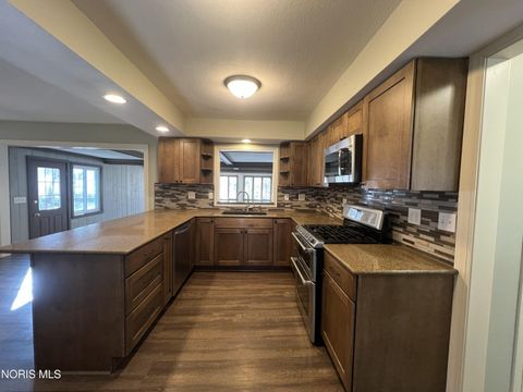 Tiny photo for 905 Corwin Street, Defiance, OH 43512 (MLS # 10004546)