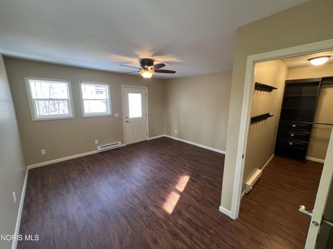 Tiny photo for 905 Corwin Street, Defiance, OH 43512 (MLS # 10004546)