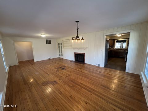 Tiny photo for 905 Corwin Street, Defiance, OH 43512 (MLS # 10004546)