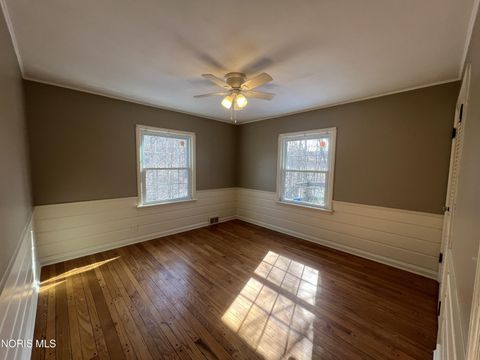 Tiny photo for 905 Corwin Street, Defiance, OH 43512 (MLS # 10004546)