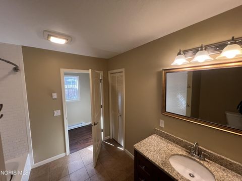 Tiny photo for 905 Corwin Street, Defiance, OH 43512 (MLS # 10004546)