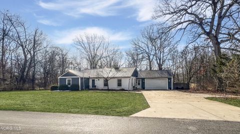 Photo of 905 Corwin Street, Defiance, OH 43512 (MLS # 10004546)