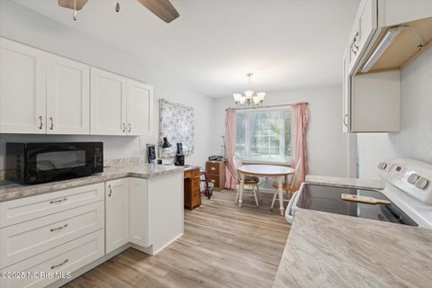 Tiny photo for 3512 Wyckliffe Parkway, Toledo, OH 43606 (MLS # 10000374)