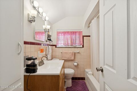Tiny photo for 3512 Wyckliffe Parkway, Toledo, OH 43606 (MLS # 10000374)
