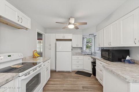 Tiny photo for 3512 Wyckliffe Parkway, Toledo, OH 43606 (MLS # 10000374)
