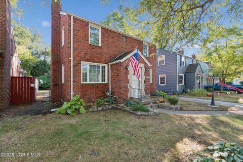 Tiny photo for 3512 Wyckliffe Parkway, Toledo, OH 43606 (MLS # 10000374)