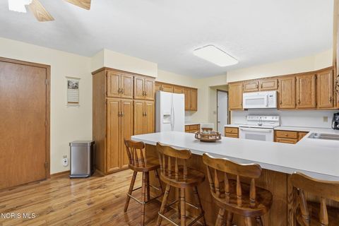 Tiny photo for 1408 Brook Lawn, Findlay, OH 45840 (MLS # 10009377)