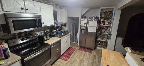 Tiny photo for 1214 Franklin Avenue, Fremont, OH 43420 (MLS # 10006371)