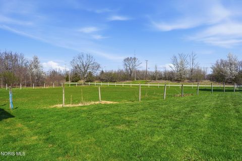 Tiny photo for 1444 E County Road 50, Tiffin, OH 44883 (MLS # 10006068)