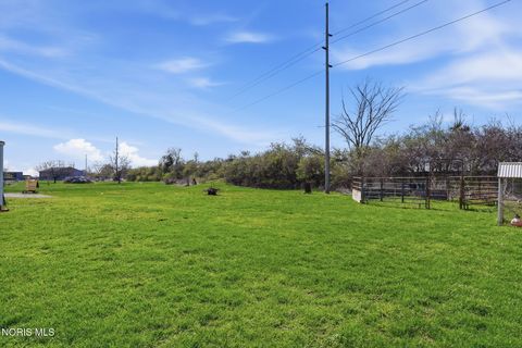 Tiny photo for 1444 E County Road 50, Tiffin, OH 44883 (MLS # 10006068)