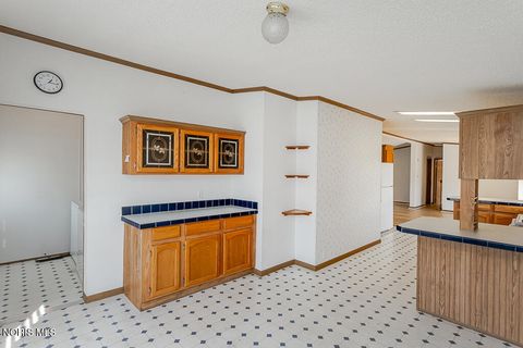 Tiny photo for 1174 Greystone Parkway, Toledo, OH 43615 (MLS # 10008792)