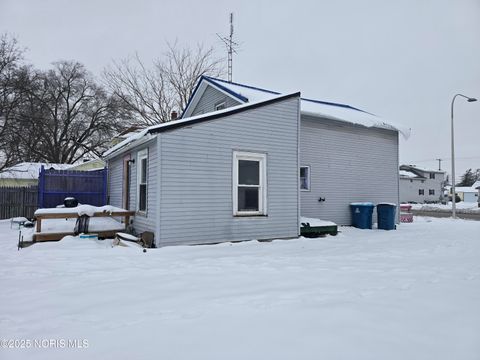 Tiny photo for 724 S Main Street, Bryan, OH 43506 (MLS # 10002223)