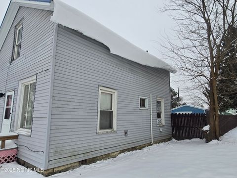 Tiny photo for 724 S Main Street, Bryan, OH 43506 (MLS # 10002223)