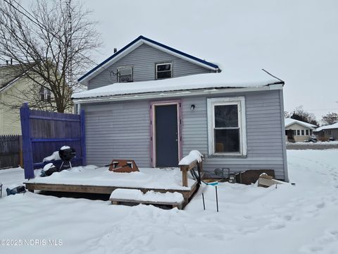 Tiny photo for 724 S Main Street, Bryan, OH 43506 (MLS # 10002223)