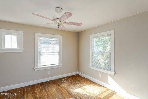 Tiny photo for 124 Helen Drive, Rossford, OH 43460 (MLS # 10014020)