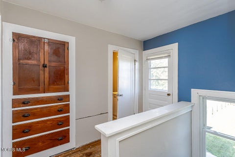 Tiny photo for 124 Helen Drive, Rossford, OH 43460 (MLS # 10014020)