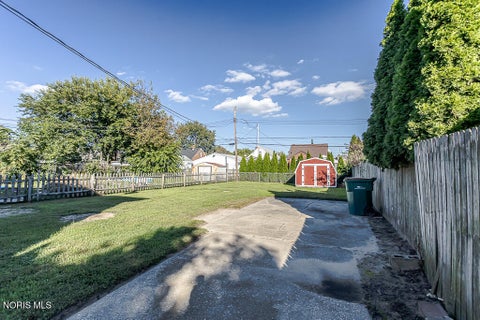 Tiny photo for 124 Helen Drive, Rossford, OH 43460 (MLS # 10014020)