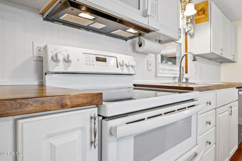 Tiny photo for 6902 State Route 12 St, Findlay, OH 45840 (MLS # 10006593)