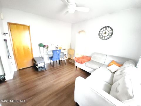 Tiny photo for 442 Union Court, Fostoria, OH 44830 (MLS # 10000589)