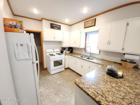 Tiny photo for 442 Union Court, Fostoria, OH 44830 (MLS # 10000589)