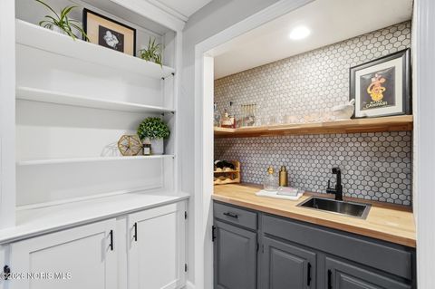 Tiny photo for 7350 Whispering Oak Drive, Sylvania, OH 43560 (MLS # 10002937)