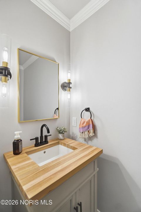 Tiny photo for 7350 Whispering Oak Drive, Sylvania, OH 43560 (MLS # 10002937)