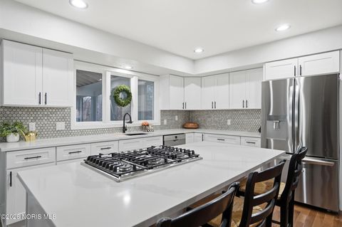 Tiny photo for 7350 Whispering Oak Drive, Sylvania, OH 43560 (MLS # 10002937)