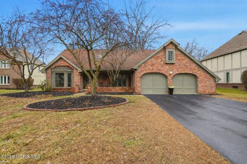 Photo of 7350 Whispering Oak Drive, Sylvania, OH 43560 (MLS # 10002937)