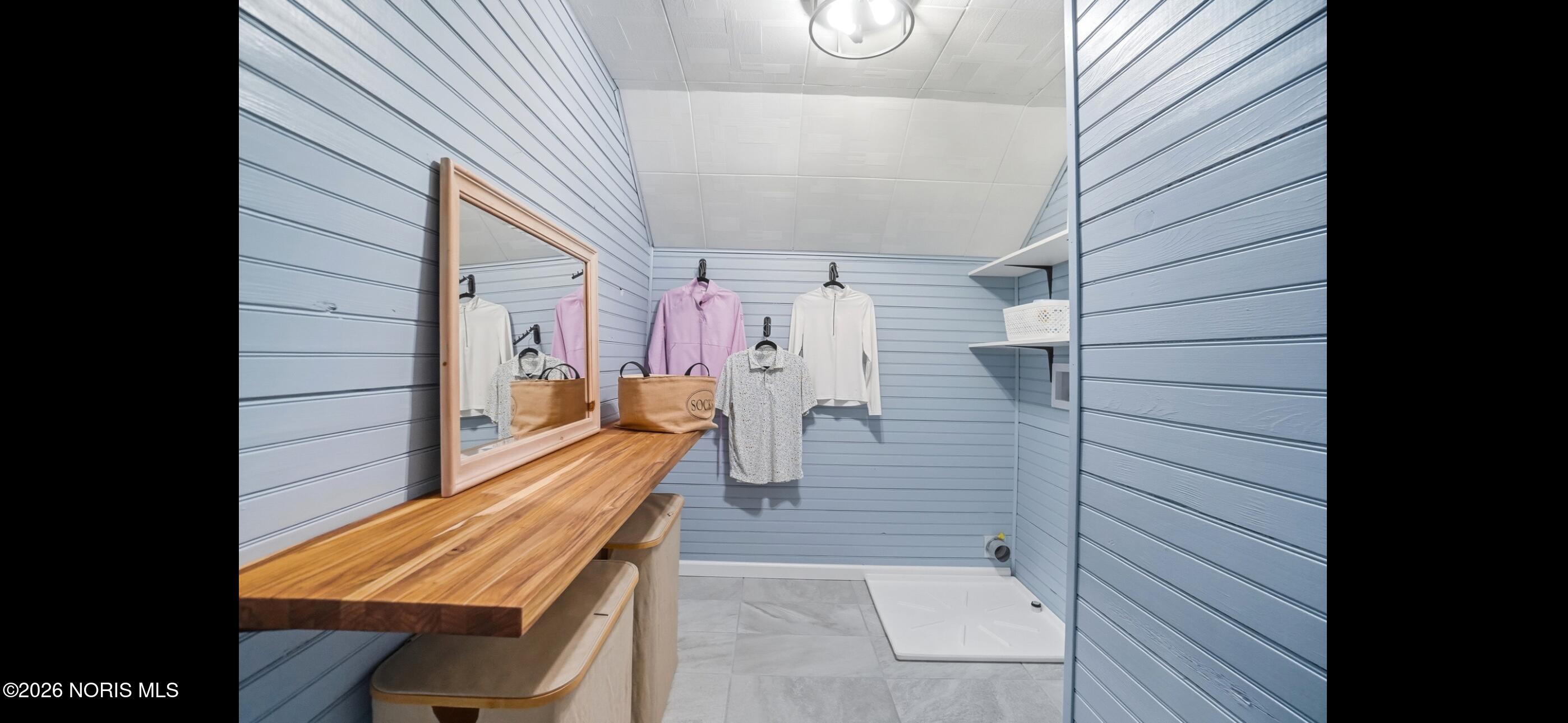 7350 Whispering Oak Drive