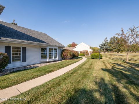 Tiny photo for 8 Arbor Court, Perrysburg, OH 43551 (MLS # 10000193)