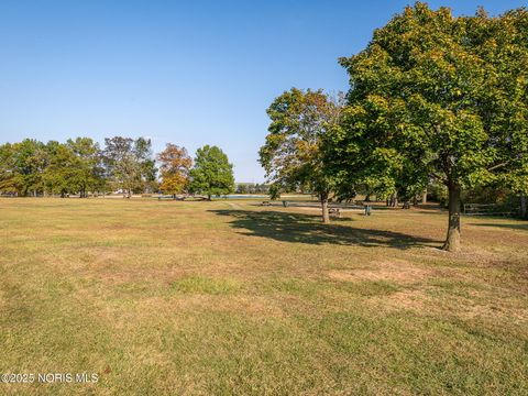 Tiny photo for 8 Arbor Court, Perrysburg, OH 43551 (MLS # 10000193)