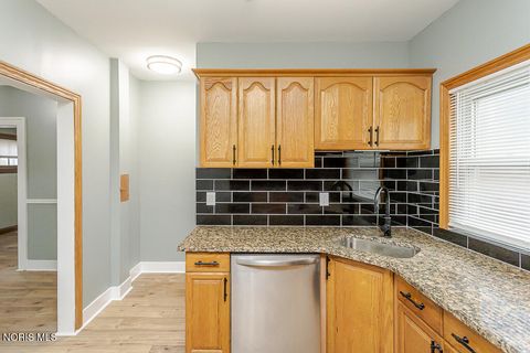 Tiny photo for 4119 N Haven Avenue, Toledo, OH 43612 (MLS # 10005064)