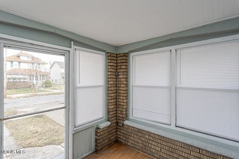 Tiny photo for 4119 N Haven Avenue, Toledo, OH 43612 (MLS # 10005064)