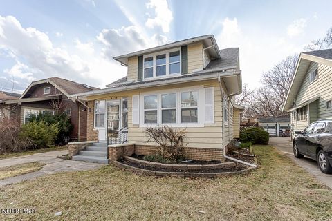 Tiny photo for 4119 N Haven Avenue, Toledo, OH 43612 (MLS # 10005064)