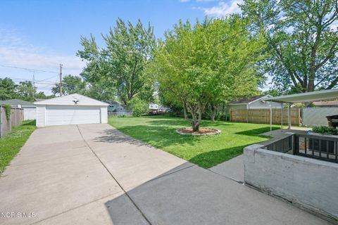 Tiny photo for 333 Danesmoor Road, Holland, OH 43528 (MLS # 10009988)