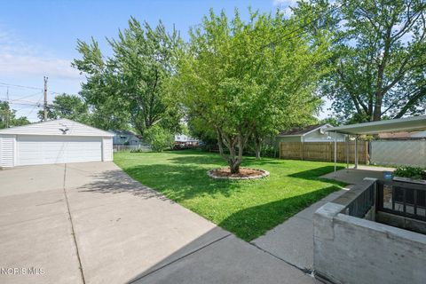 Tiny photo for 333 Danesmoor Road, Holland, OH 43528 (MLS # 10009988)