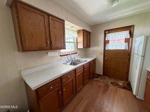 Tiny photo for 333 Danesmoor Road, Holland, OH 43528 (MLS # 10009988)