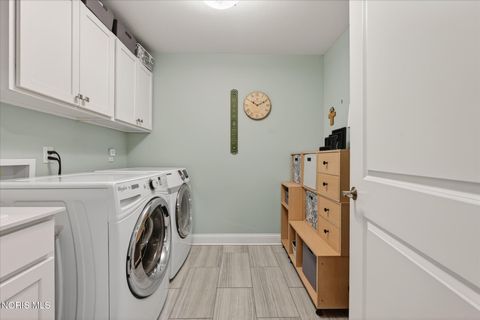 Tiny photo for 6742 Ridgewood Trail, Toledo, OH 43617 (MLS # 10006359)