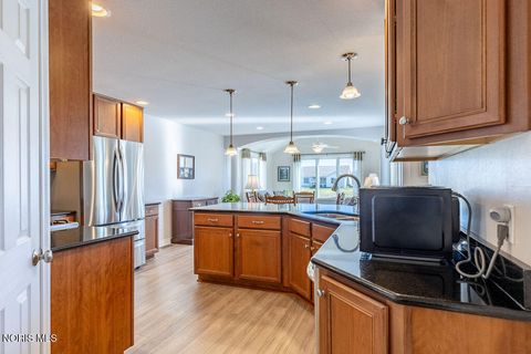 Tiny photo for 26364 Stillwater Drive, Perrysburg, OH 43551 (MLS # 10005595)