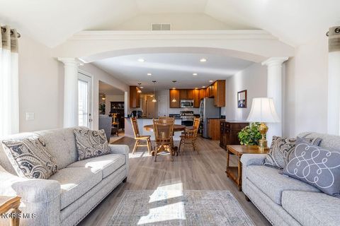 Tiny photo for 26364 Stillwater Drive, Perrysburg, OH 43551 (MLS # 10005595)