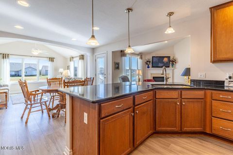 Tiny photo for 26364 Stillwater Drive, Perrysburg, OH 43551 (MLS # 10005595)