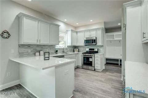Tiny photo for 1045 Hickory Street, Perrysburg, OH 43551 (MLS # 10011173)