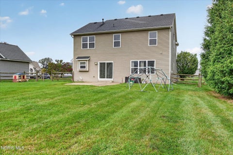 Tiny photo for 7703 Lonetree Court, Maumee, OH 43537 (MLS # 10014650)