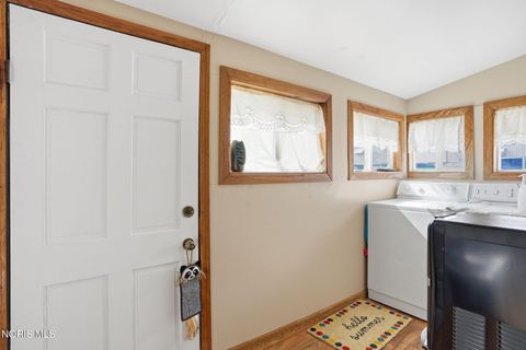 Tiny photo for 301 E 7th Street, Sycamore, OH 44882 (MLS # 10004987)