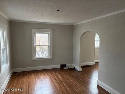 Tiny photo for 3726 Leybourn Avenue, Toledo, OH 43612 (MLS # 10003179)