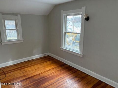 Tiny photo for 3726 Leybourn Avenue, Toledo, OH 43612 (MLS # 10003179)